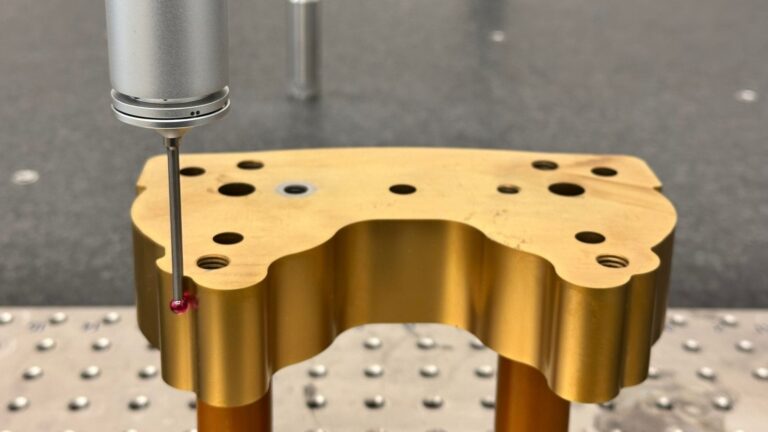 Precision of ±0.005 mm for the Electrical Industry